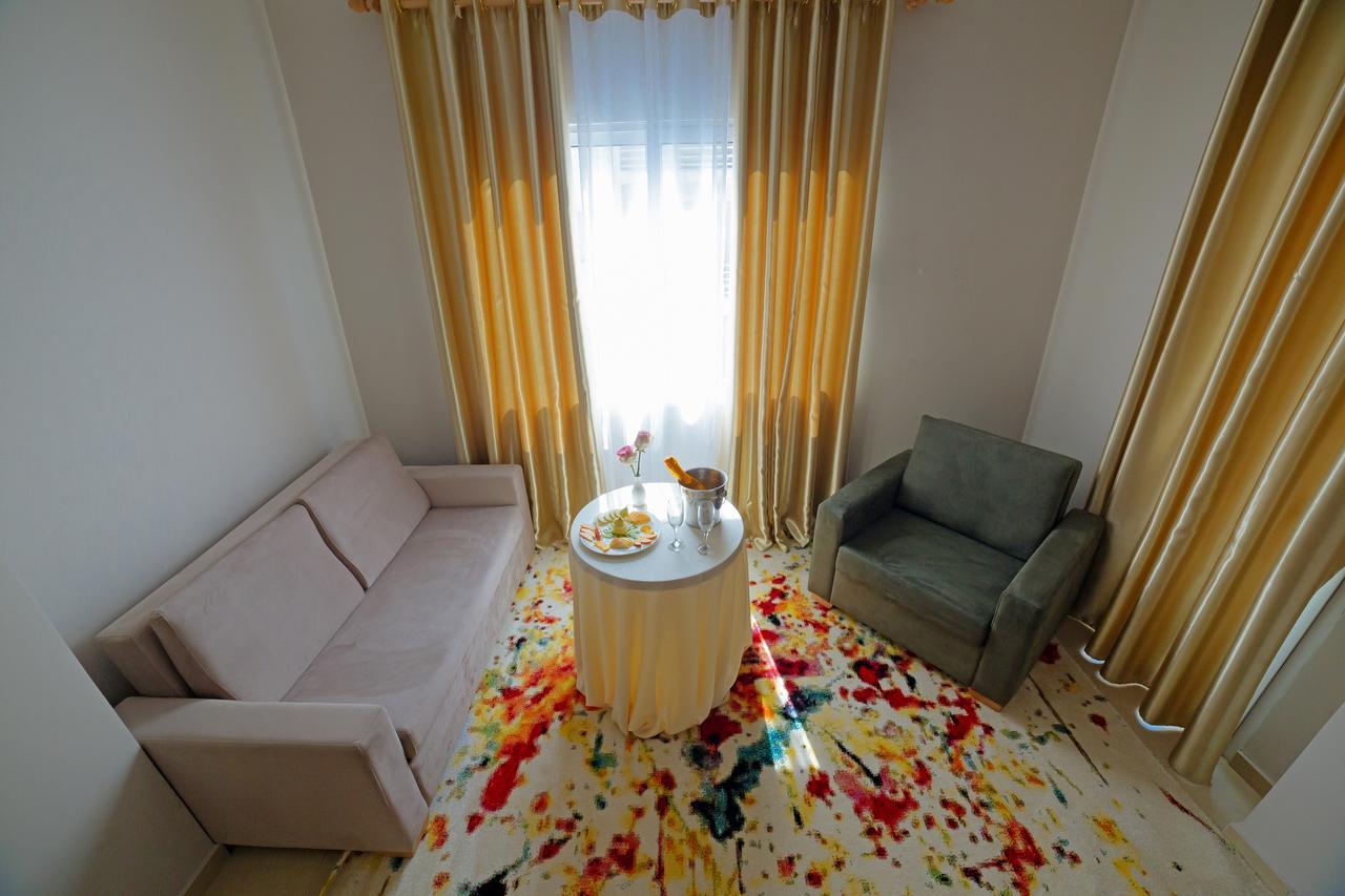 Sun Hotel ドゥラス エクステリア 写真