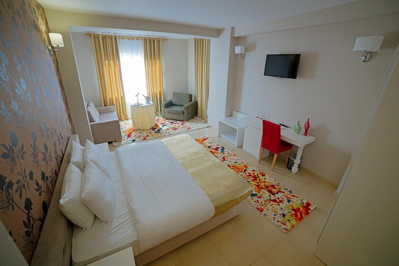 Sun Hotel ドゥラス エクステリア 写真